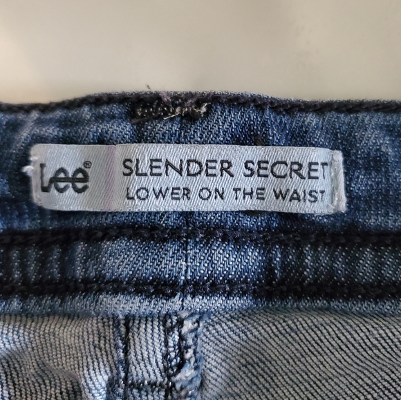 Lee Slender Secret Jeans - Picture 8 of 15
